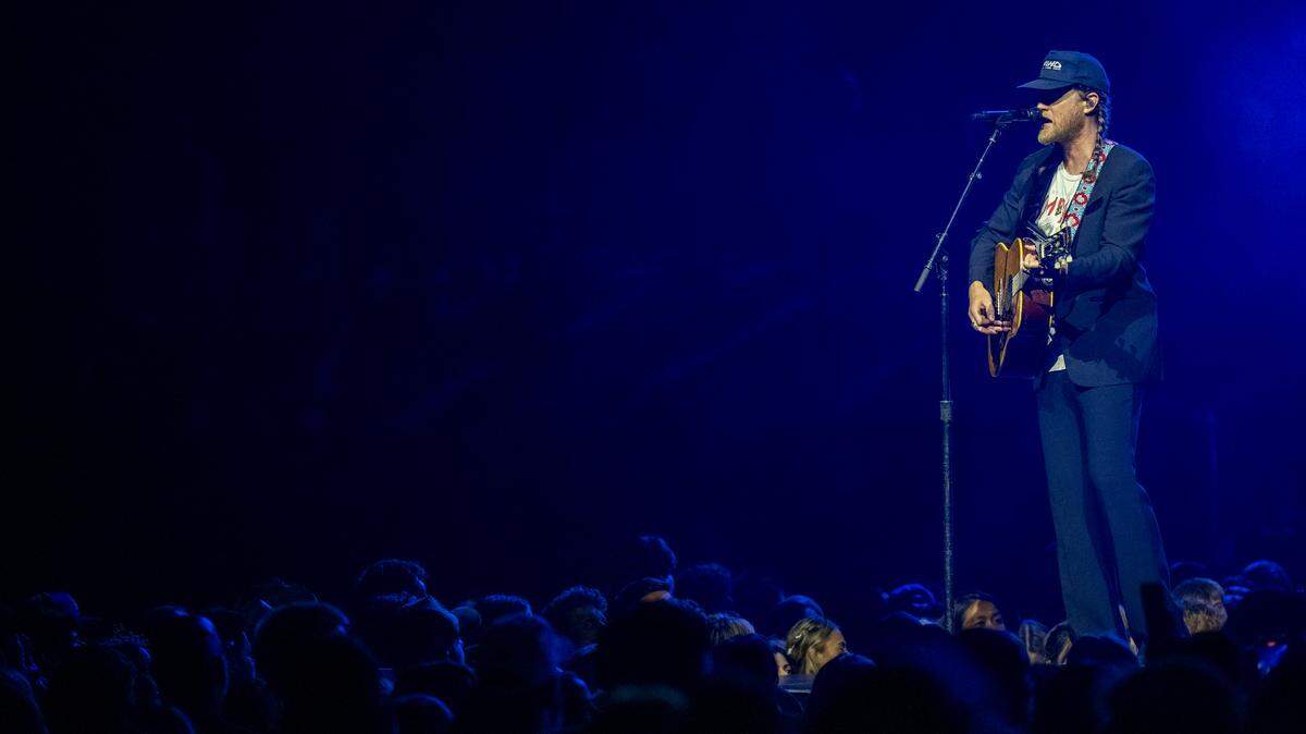 Wesley Schultz, lead singer for The Lumineers, performs “You’re All I Got” at the Golden One Arena in downtown Sacramento on Wednesday, Aug. 6, 2025. Assembly Bill 1349 grants sweeping control to ticketing companies, undermining consumer rights and making live events less accessible for working families.