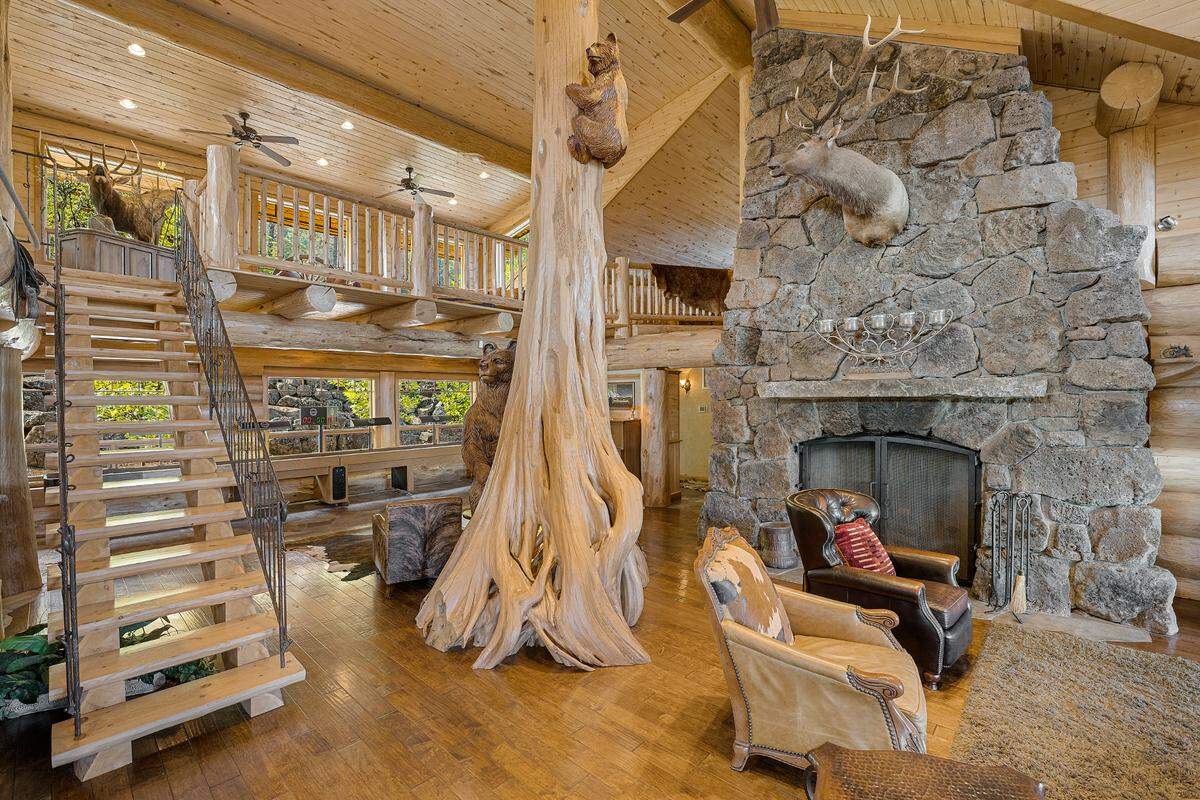 A 20-foot feature tree in the great room.
