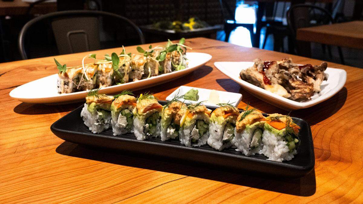 Still need a Valentine’s dinner in Sacramento? These 5 restaurants are taking Feb. 14 reservations — prix fixe menus, steak, Mediterranean and plant-based sushi options.