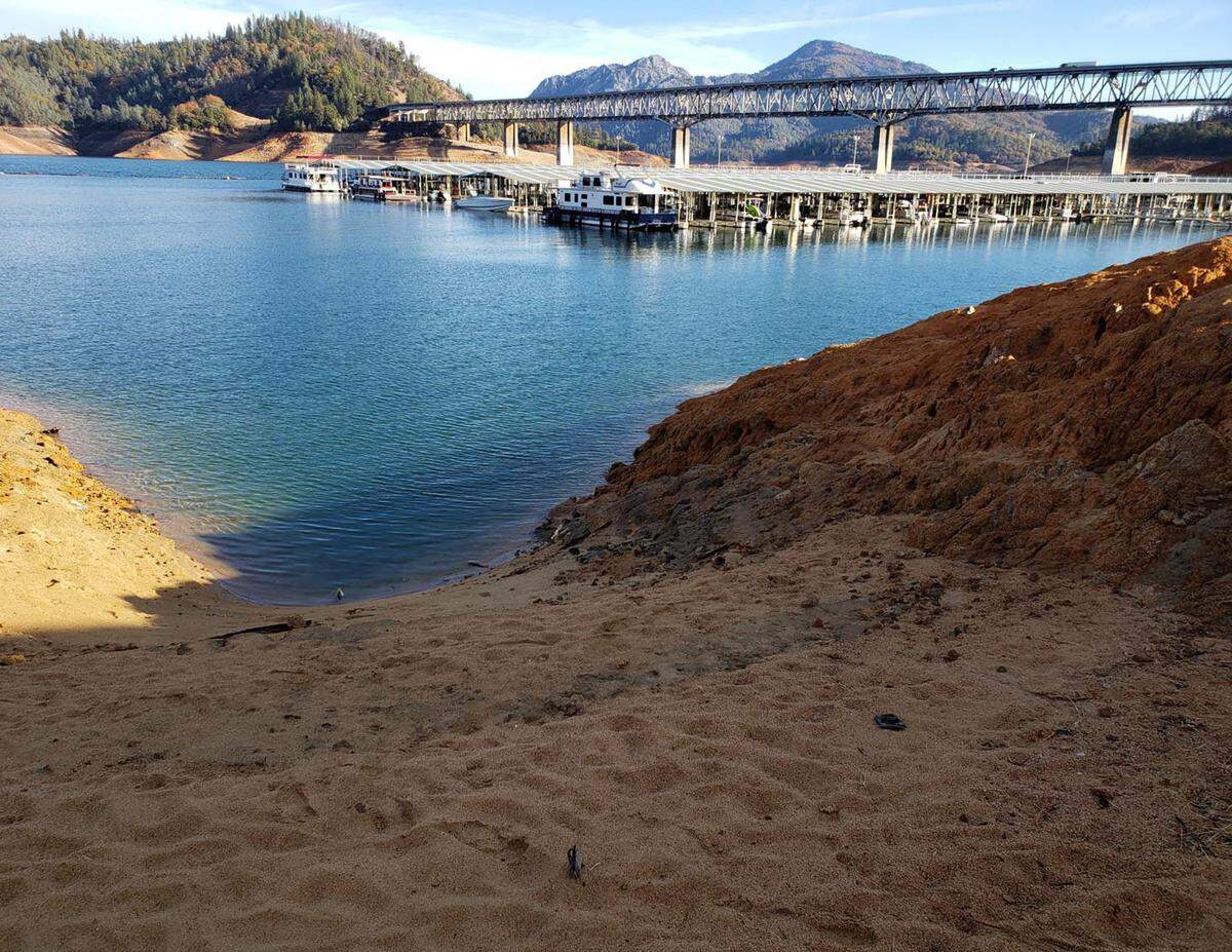 This spot at Lake Shasta is where federal prosecutors say Ponzi scheme suspect Matthew Piercey dived into the lake with a submersible SeaScooter device.