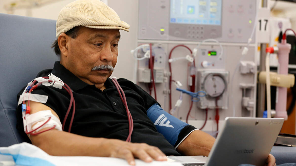  In this photo taken Monday, Sept. 24, 2018, Adrian Perez undergoes dialysis at a DaVita Kidney Care clinic in Sacramento, Calif. If approved by voters in November, Proposition 8, would limit dialysis clinics’ profits. (AP Photo/Rich Pedroncelli)
