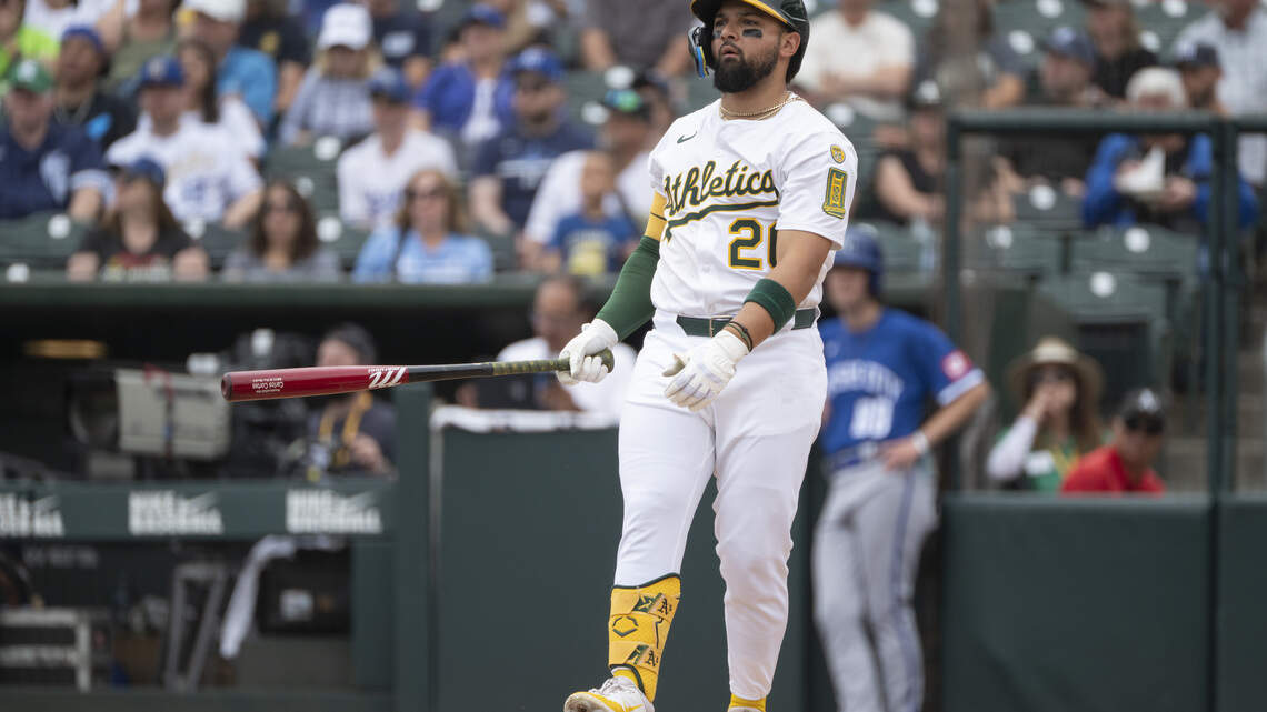 A’s manager has advice for players ahead of trade deadline. ‘No sense in worrying’