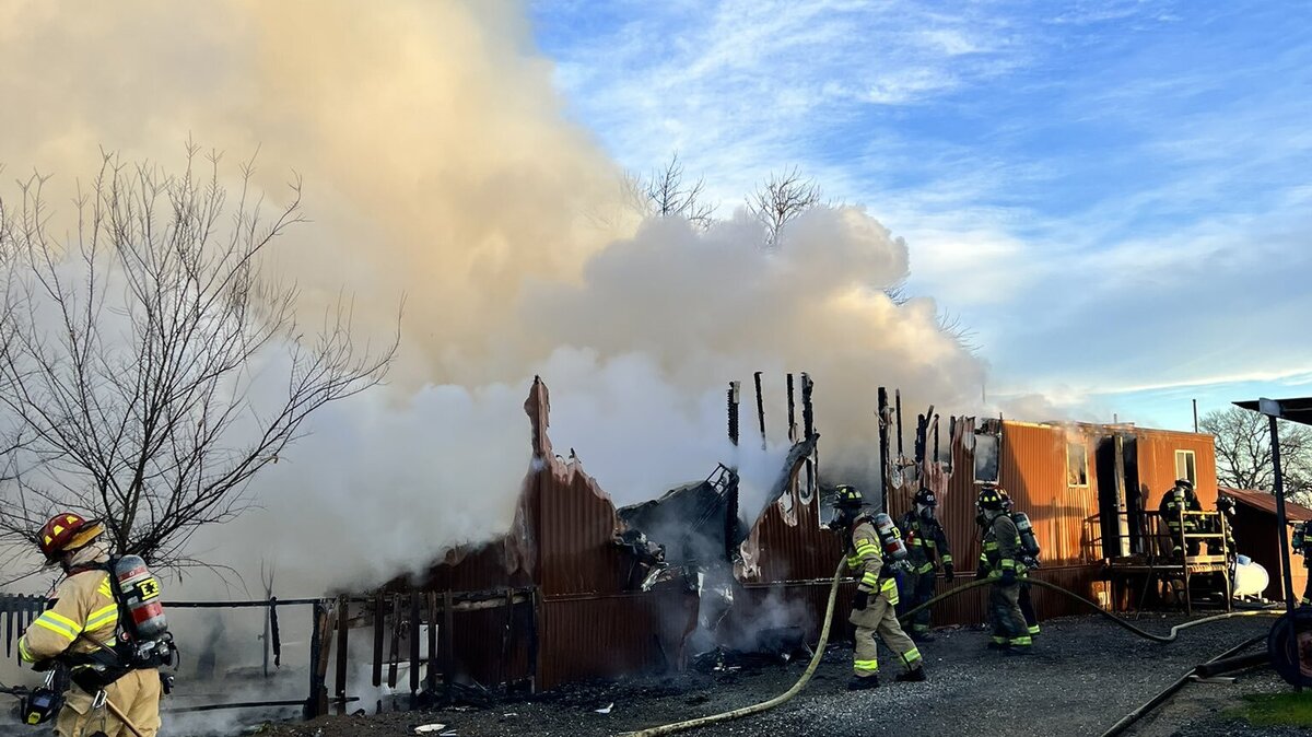 A trailer home fire in Wilton left one dead Saturday morning, Jan. 22, 2022, Sacramento Metro Fire reported.