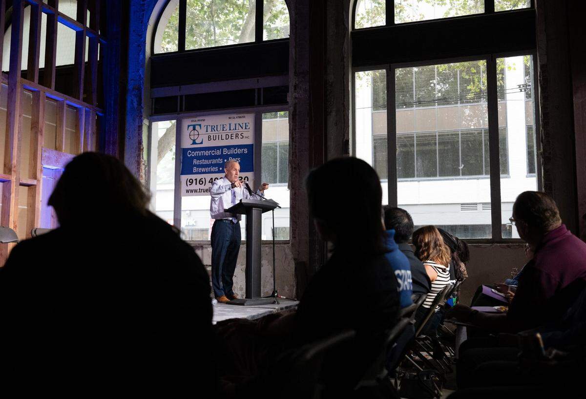 Sacramento Mayor Darrell Steinberg hosts Monday the first of three panel discussions over the course of a week as alternative approach to the annual State of the City address. The discussion, in a vacant building on K Street in downtown, focused on how the city can take a more entrepreneurial approach to live performances and activating underutilized spaces in its commercial corridors.