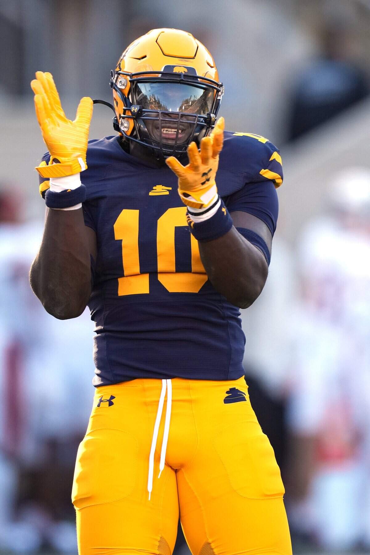 Nov 19, 2022; Berkeley, California, USA; California Golden Bears linebacker Femi Oladejo (10) during the second quarter against the Stanford Cardinal at FTX Field at California Memorial Stadium. Mandatory Credit: Darren Yamashita-USA TODAY Sports