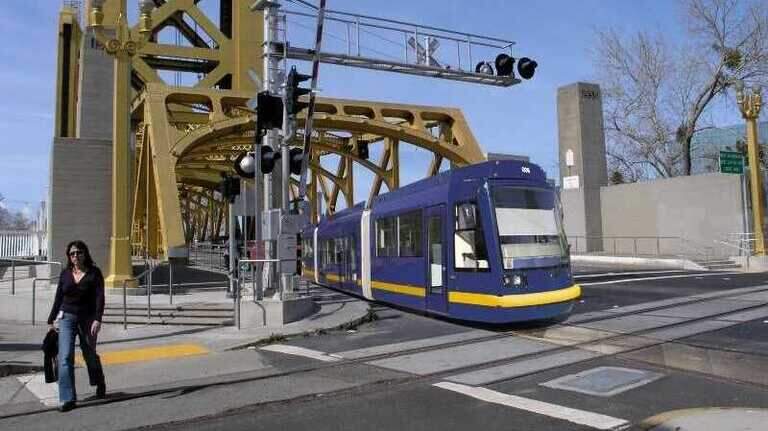 Long-planned streetcar over Tower Bridge hits new cost hurdle, timeline is in limbo