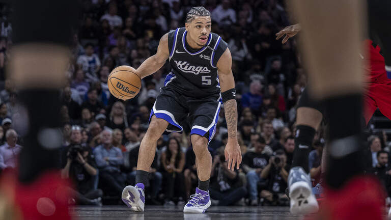 Acuff scores 33 in home debut as Sacramento Kings fall to Portland