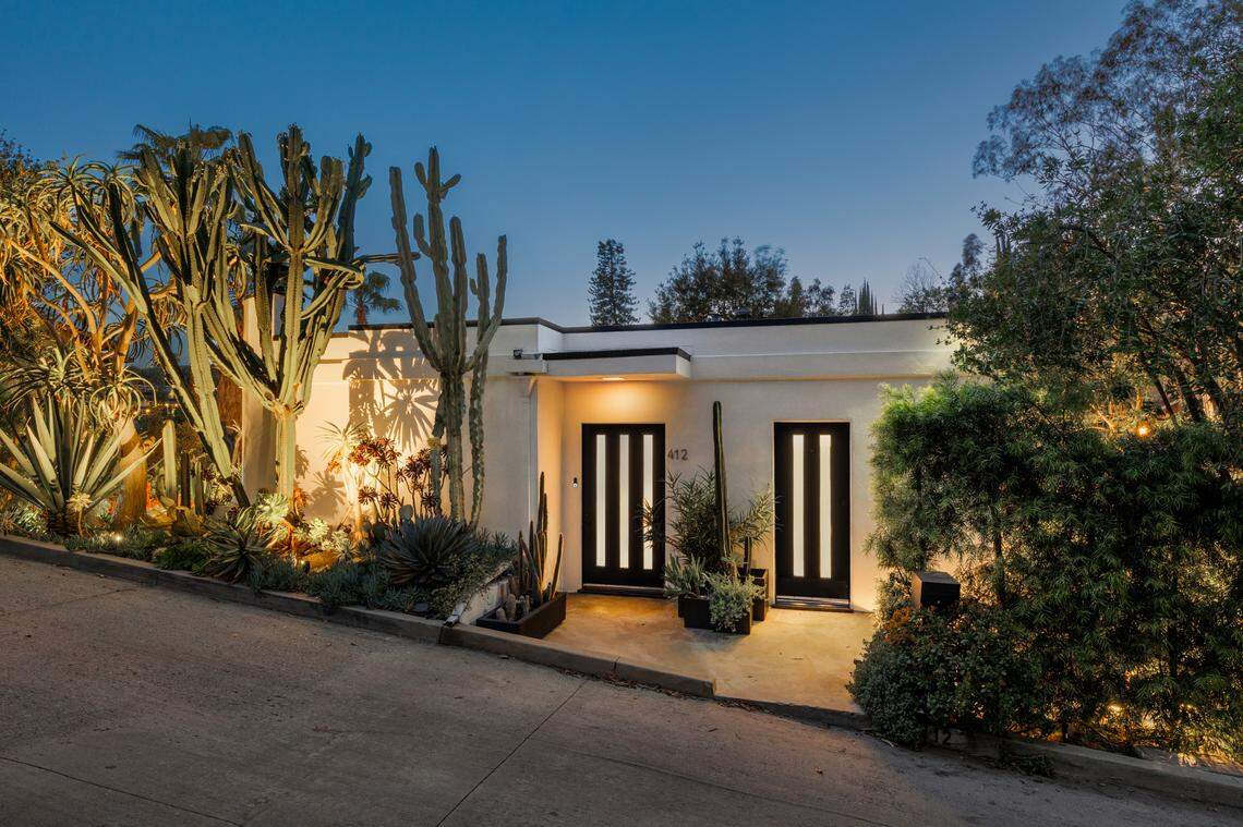 Architect William Kesling worked in the “Streamline Moderne” style.