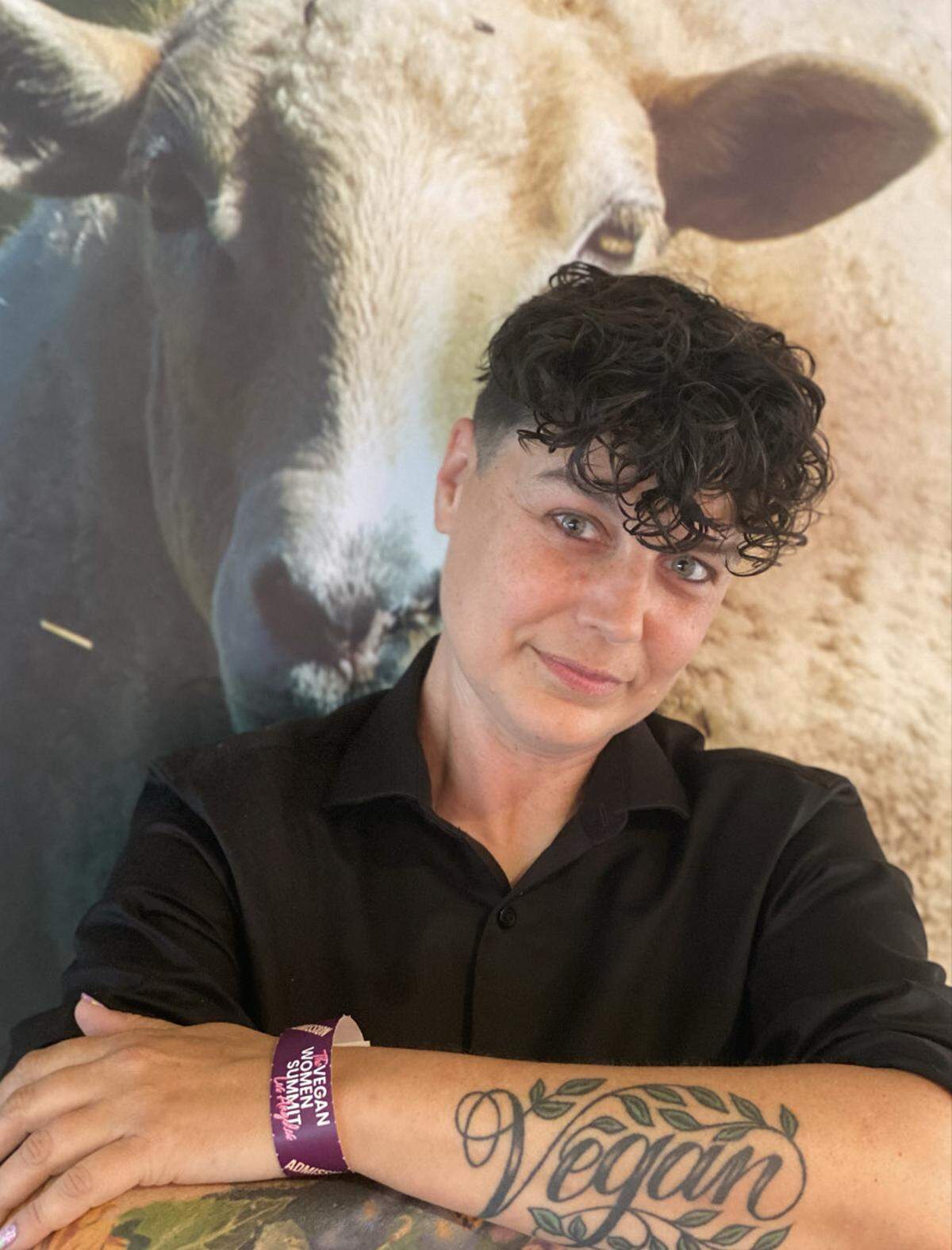 Carla Cabral is an organizer with Direct Action Everywhere, a global grassroots network with the goal of achieving revolutionary social and political change for animals.