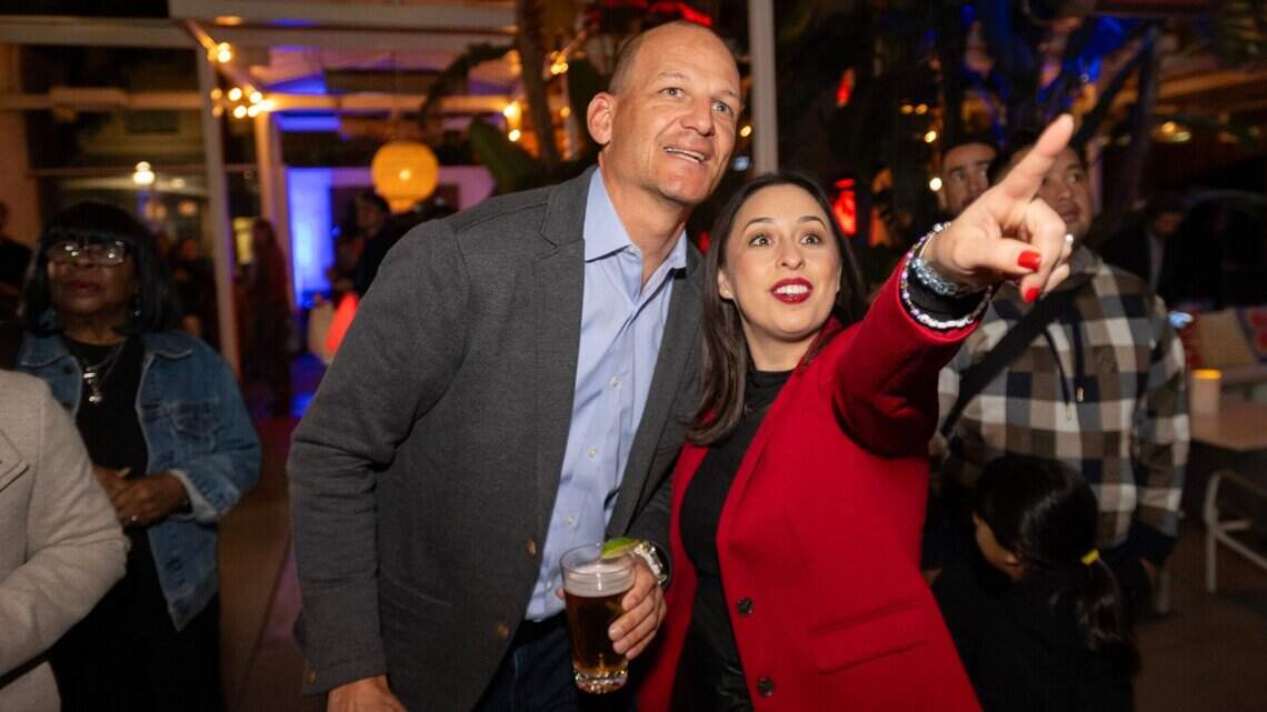 Kevin McCarty leading over Flojaune Cofer in early results for Sacramento mayoral election