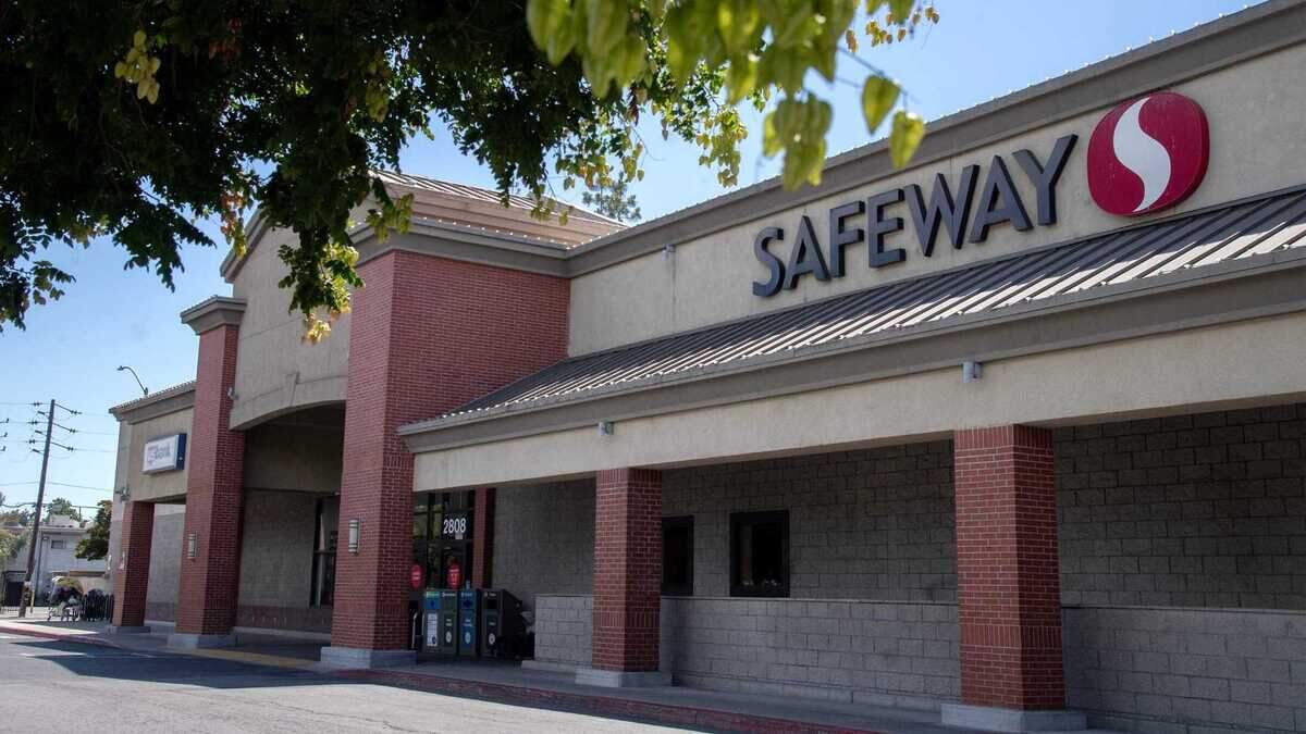 A Safeway store on Country Club Boulevard in Stockton on Thursday. Unionized employees across Northern and Central California, including locations in Sacramento and Stockton, may strike Saturday if contract negotiations with Safeway and parent company Albertsons fail.