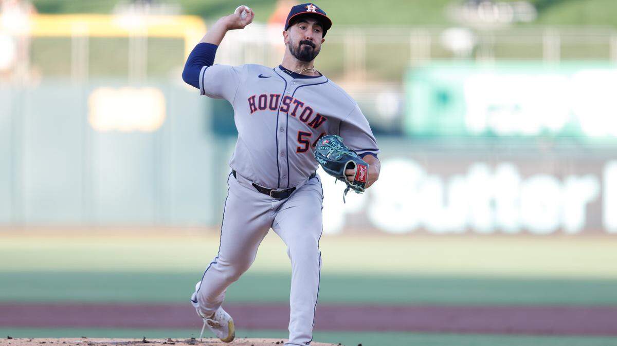 Jun 17, 2025; West Sacramento, California, USA; Houston Astros starting pitcher Jason Alexander (54) throws a pitch during the first inning against the Athletics at Sutter Health Park. Mandatory Credit: Sergio Estrada-Imagn Images