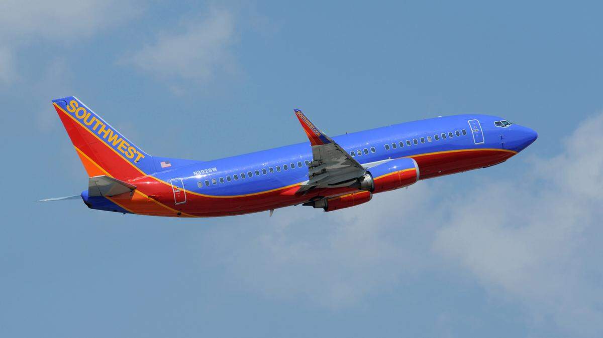 Southwest Airlines announces flights from Sacramento to Hawaii.