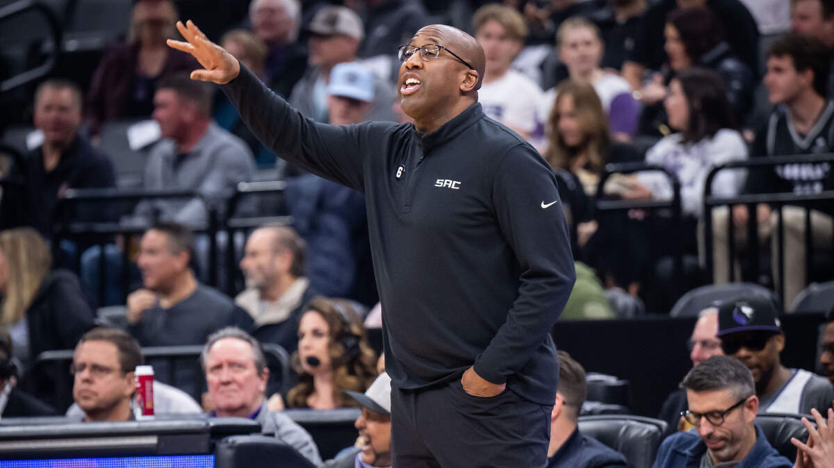 Sacramento Kings head coach Mike Brown communicates on offense as they play the Los Angeles Lakers during the first half of the NBA basketball game Saturday, Jan. 7, 2023, at Golden 1 Center in Sacramento.