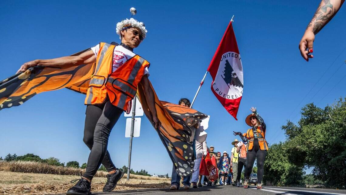 Defensores de los derechos de los inmigrantes completan una marcha de tres días a Sacramento.