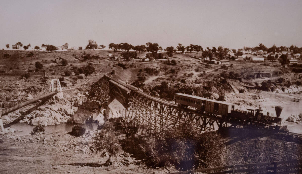 The city of Folsom was the terminus of the first railroad in the West. A photo from the 1860s at the Folsom Railroad Museum shows the California Central Railroad No. 1, “Harry Wilson,” on the trestle over the American River after departing Folsom for Lincoln.