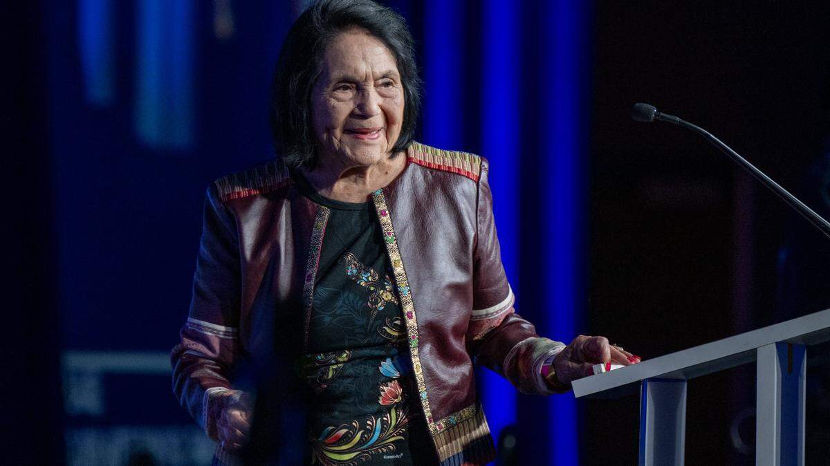 Labor leader Dolores Huerta leaves the stage after remarks at the dinner honoring former House Speaker Nancy Pelosi on Saturday, Feb. 21, 2026, during the California Democratic Party state convention at the Marriott Marquis in San Francisco.