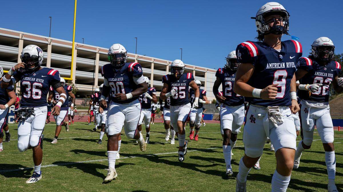 Kenny Lueth, far right, has led American River College to a seven-game winning streak going into Saturday’s CCCAA Northern California championship game against College of San Mateo.