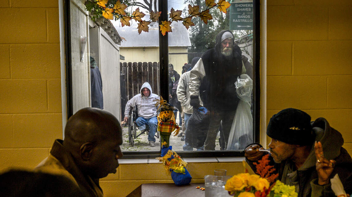 Sacramento homeless crisis seems overwhelming. But there are ways you can help. Here’s how