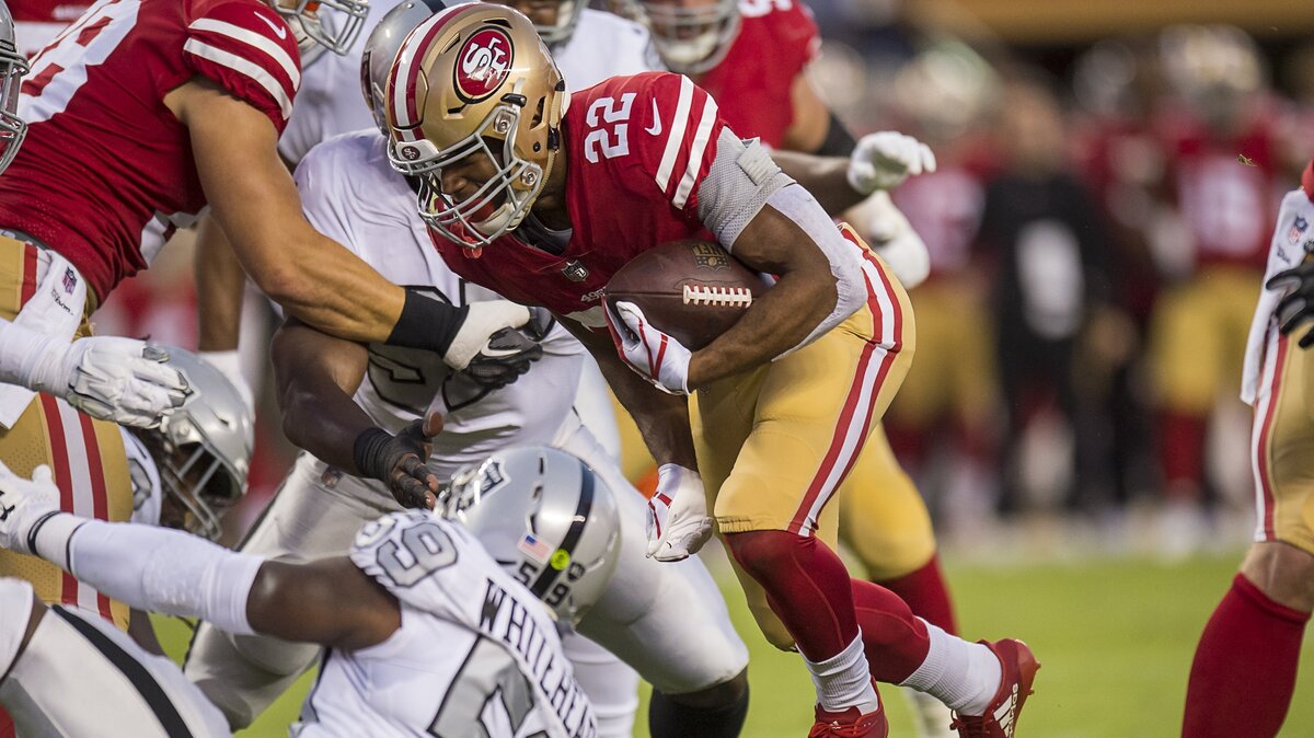 San Francisco 49ers running back Matt Breida (22) powers ahead against the Oakland Raiders on Nov. 1. Breida began the season among the league leaders in rushing but has averaged just 3.1 yards per carry since a loss to the Rams on Oct. 21. Breida, who has dealt with an ankle injury recently, should be healthier for Monday night’s game against the New York Giants, having had 11 days between games.