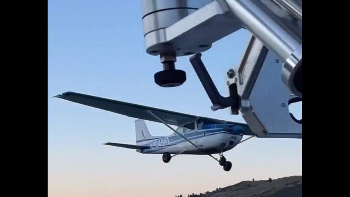 A pilot accused of buzzing boaters on a Colorado reservoir before crashing in 2022 faces charges, sheriff’s officials say.