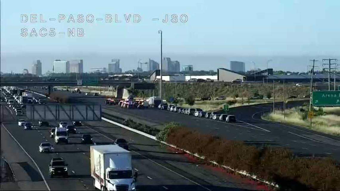 Carjacking suspect fatally shot by Sacramento deputies on I-5 in Natomas after chase