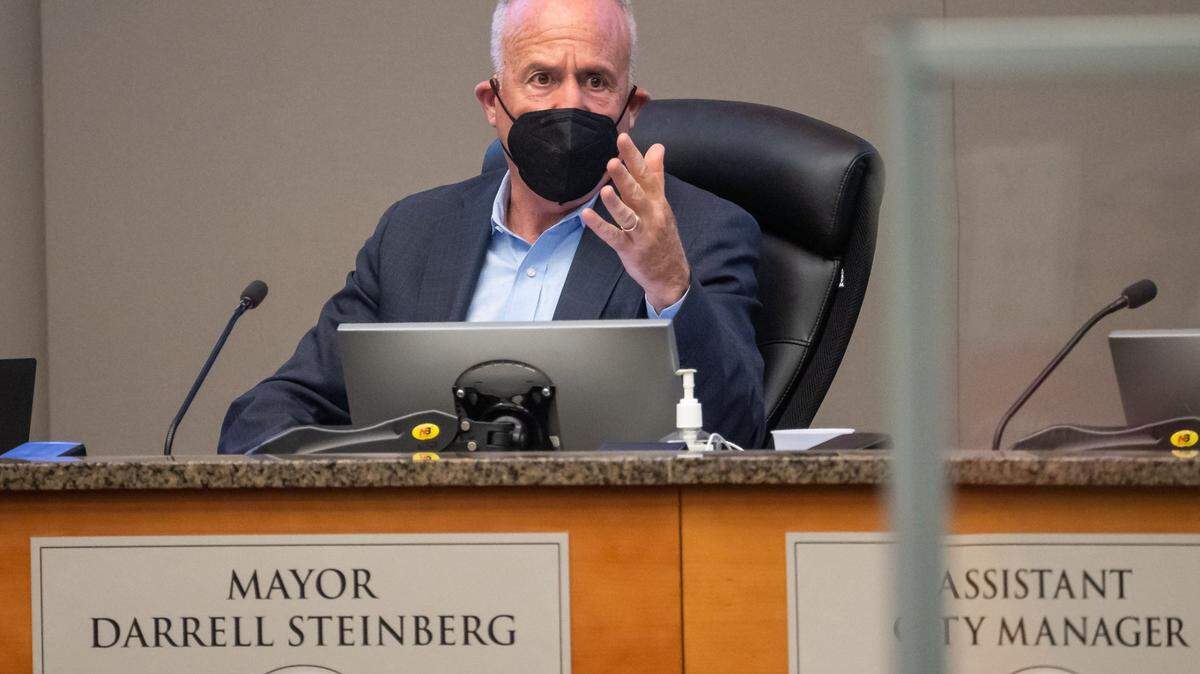 Mayor Darrell Steinberg speaks during the Sacramento City Council meeting at City Hall on Tuesday, Aug. 16, 2022, the first meeting open to public attendance since the beginning of the COVID-19 pandemic. Much of the meeting and public comment focused on the city’s climate goals.