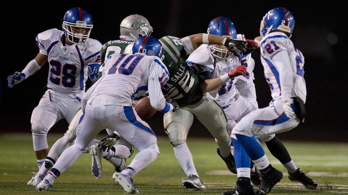 Folsom played against De La Salle on Dec. 14, 2013, in the CIF NorCal Open Division championship. The two teams will meet in their season openers Friday in Concord.