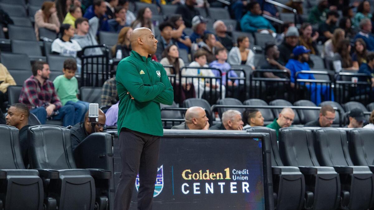Sacramento State Hornets coach David Patrick looks to the floor in the last 33 second during the second half in the Causeway Classic on Tuesday, Nov. 22, 2022, at Golden 1 Center in Sacramento. The Aggies won 82-71.