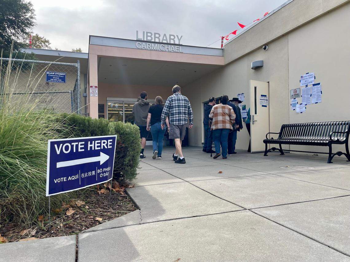Voters walk into Carmichael Library on Election Day on Tuesday, Nov. 5, 2024.