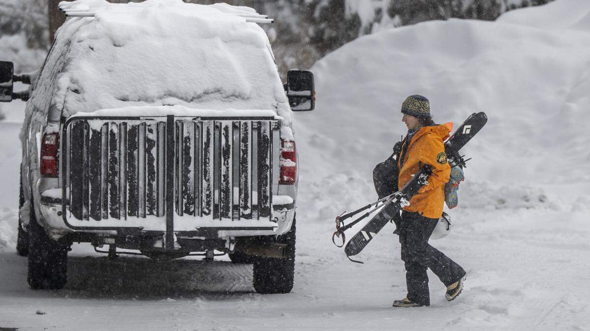 An unidentified member of the Nevada County Sheriff Search and Rescue team returns to the sheriff’s office during the search for avalanche victims in the Castle Peak area on Wednesday, Feb. 18, 2026.