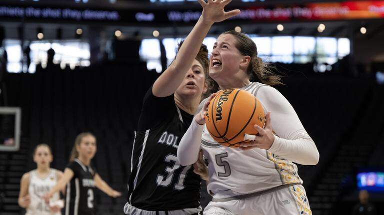 Photos: Faith Christian takes halftime lead and doesn’t look back