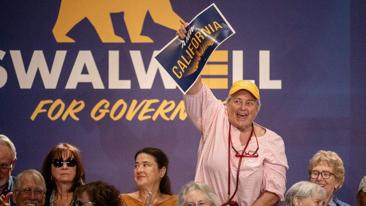 Disgraced Rep. Eric Swalwell was cheered at the Scottish Rite Masonic Center on Tuesday, April 7 in Sacramento. The way some Democrats backed Swalwell deserves scrutiny in light of multiple sexual assault allegations that killed his run for governor of California.