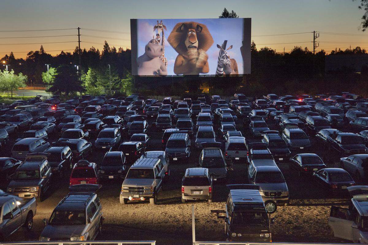 The Sacramento 6 Drive-In theater, opened in 1973 in Rosemont, is the last drive-in theater in the Sacramento area and one of fewer than two dozen left in the state. Innovative marketing, such as personal delivery of freshly made pizzas and inflatable jumphouses for children, keep the theater hopping. “Part of the charm of this theater is having parents share the drive-in experience with their children,” says drive-in manager Eulices Cuevas.