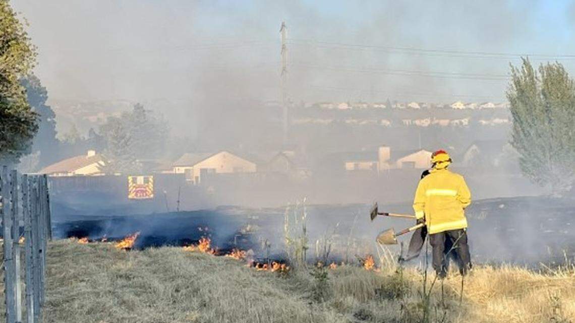 A trained martial artist chased down and detained a man accused of starting a wildfire with a flare in Vallejo, California police say.