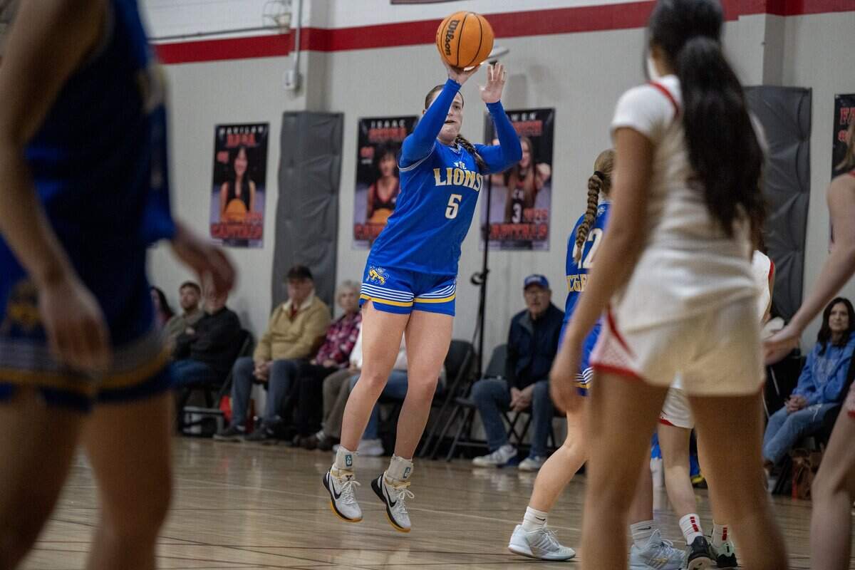 Faith Christian Lions’ Lauren Harris (5) shoots a three point shot in the second half against the Sacramento Adventist Capitals on Tuesday, Jan. 27, 2026, in Carmichael.