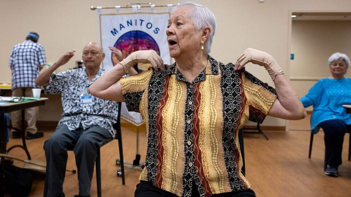 Este grupo de adultos mayores de Sacramento se reúne semanalmente desde hace 25 años