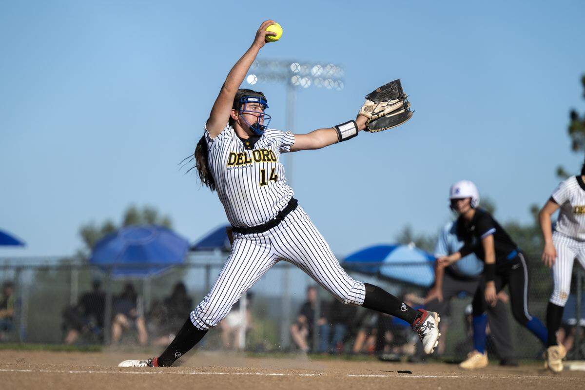 The Del Oro Golden Eagles' Katharine Popovski pitches in the top of the seventh inning against the Rocklin Thunder on Tuesday in Loomis.