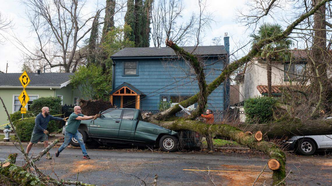 Sacramento faces flood watch and high wind warning. Here’s latest forecast