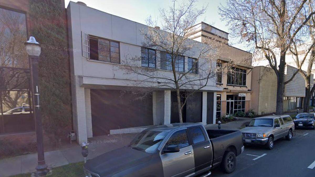 A developer plans to convert a vacant building at 1228 H St. in midtown Sacramento to 24 units of market-rate housing.