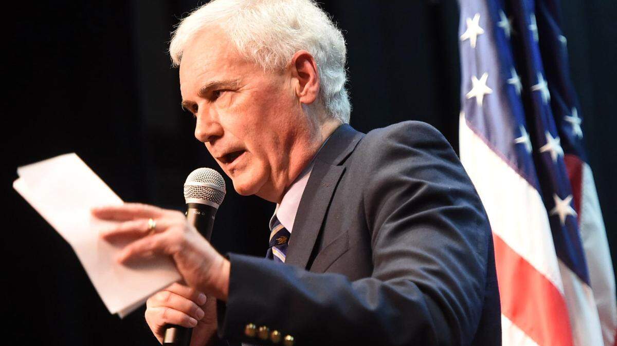 Rep. Tom McClintock speaks to a crowd during a debate at Fresno’s Mariposa High School in 2018.