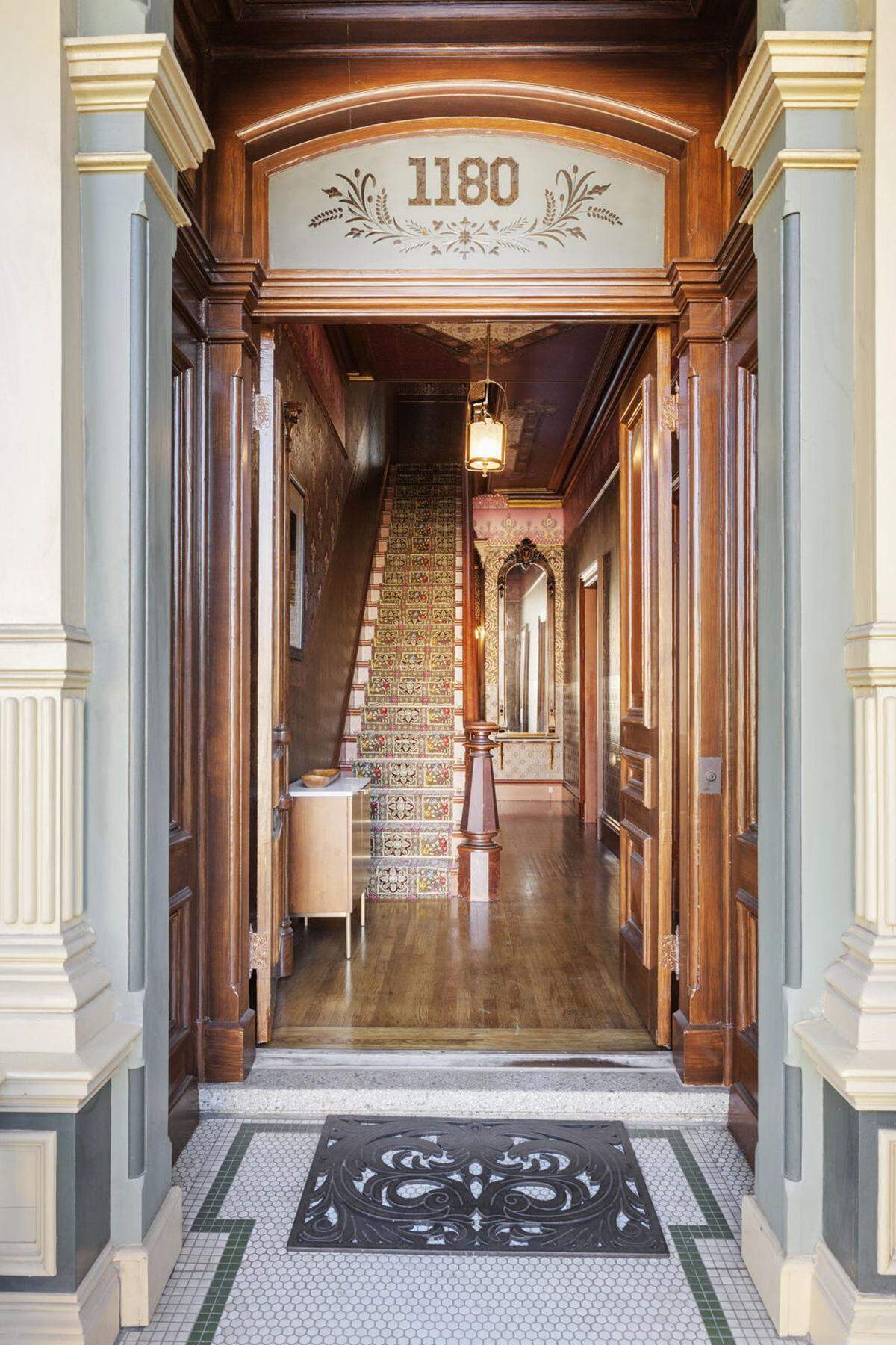 The home unfolds over 2,125 square feet on Guerrero Street in San Francisco.