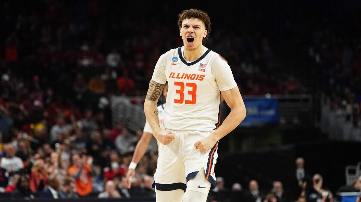 Illinois Fighting Illini forward Coleman Hawkins (33) reacts against the Duquesne Dukes during the first half in the second round of the 2024 NCAA Tournament at Chi Health Center in Omaha Mar 23, 2024; Omaha, NE, USA; 