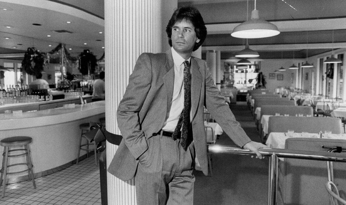 Randy Paragary, 39, stands in the dining room at Zito’s on Fair Oaks Boulevard in January 1986. The restaurant’s Italian cuisine differs from his other popular Sacramento restaurant, Paragary’s, which is focused on California cuisine.