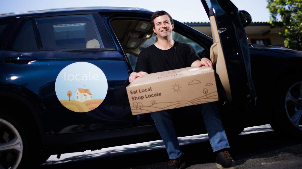 Jonathan Friedland, co-founder of Bay Area-based food delivery service Locale, holds one of his company’s delivery boxes in Los Gatos in June. The company plans to bring its service to Sacramento.
