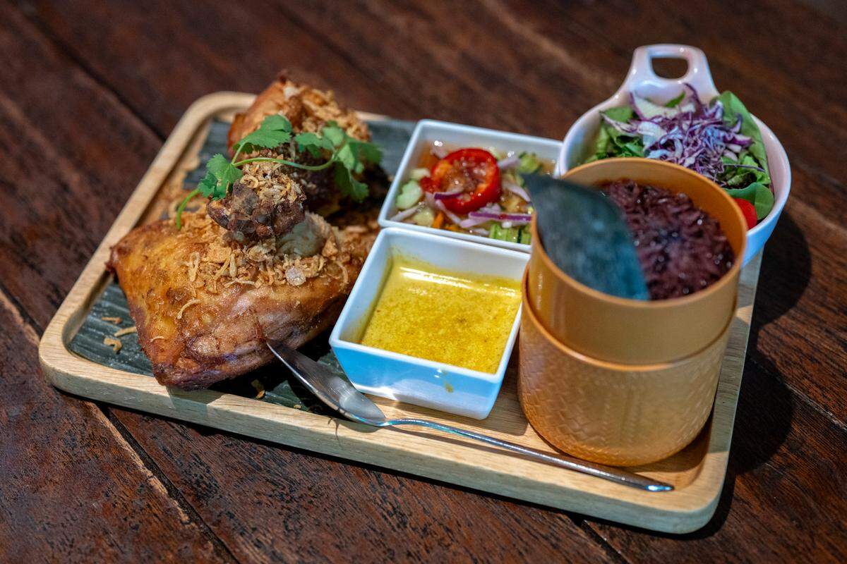 Hat Yai fried chicken sits on a plate in Kin Thai Street Eatery in midtown. Hat Yai fried chicken sits on a plate at Kin Thai Street Eatery in midtown Sacramento, the city’s first Thai restaurant to earn a spot in the Michelin Guide. The family-owned eatery was added to the 2025 California guide for its inventive take on authentic Thai street food.