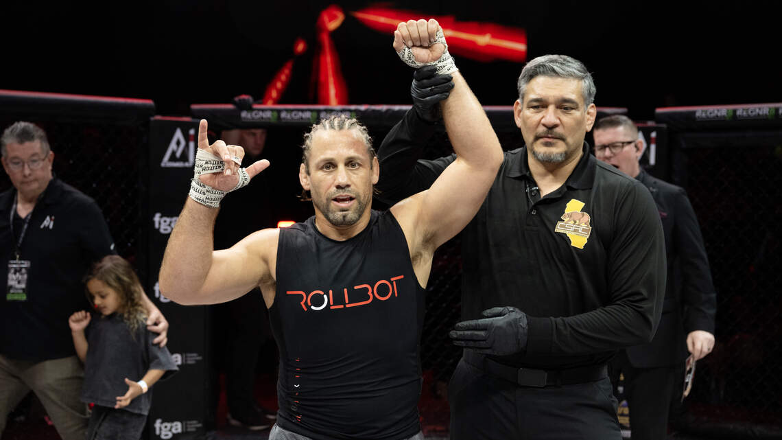 UFC Hall of Famer Urijah Faber, 46, wins combat jiu-jitsu bout at Hard ...