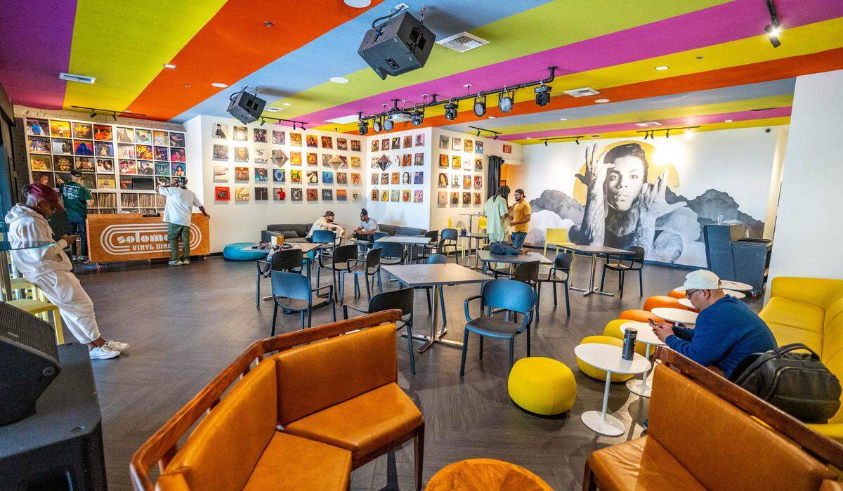 The upstairs space of Solomon’s operates as​ a Listening Lounge, where guests can listen to music from vinyls while enjoying food and beverages.