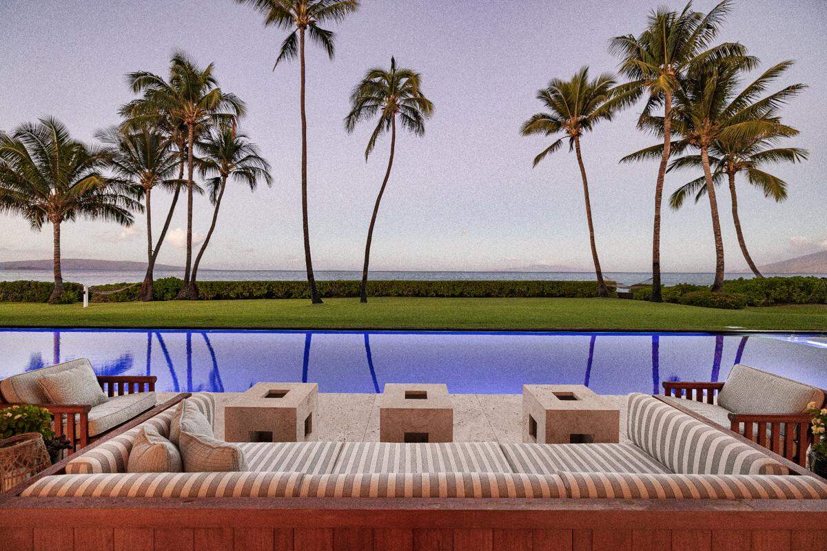 Maui’s Keawakapu Beach is one of the island’s most desirable stretches of sand.