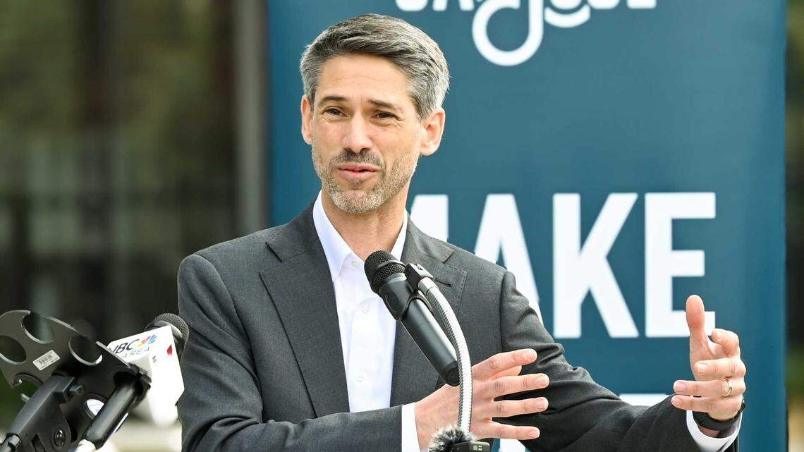 Backers of California governor hopeful drop $1.4 million on Super Bowl ad